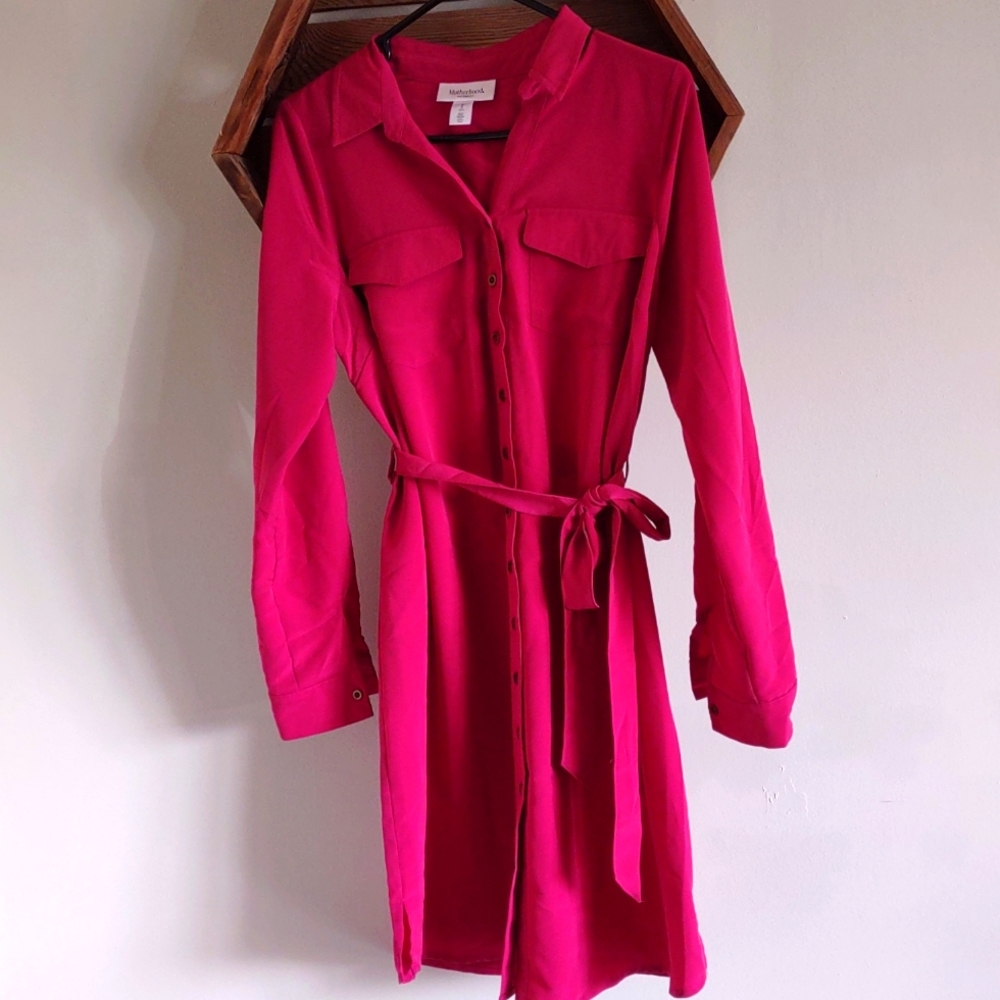 Motherhood Maternity collared button down dress (S)
